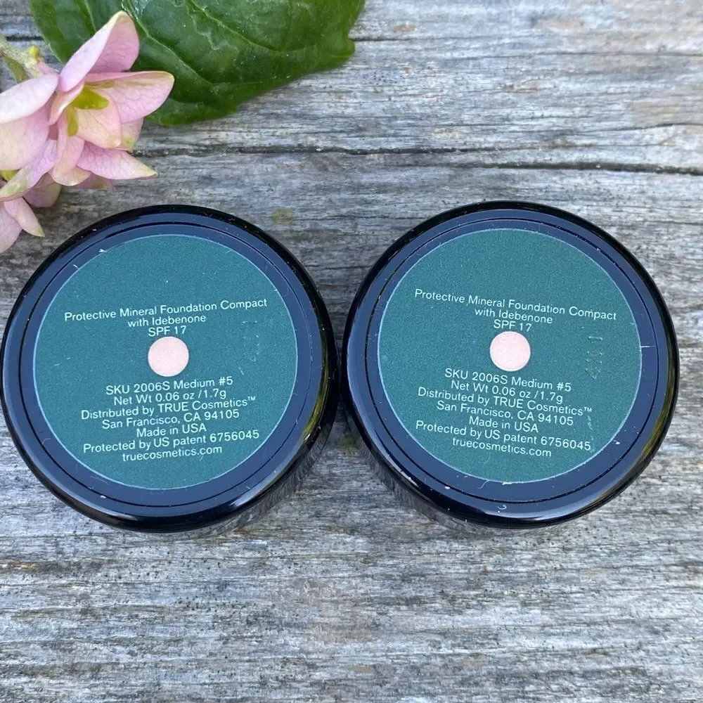 New Two (2) True Protective Mineral Foundation Compact SPF 17. Medium #5 Beauty